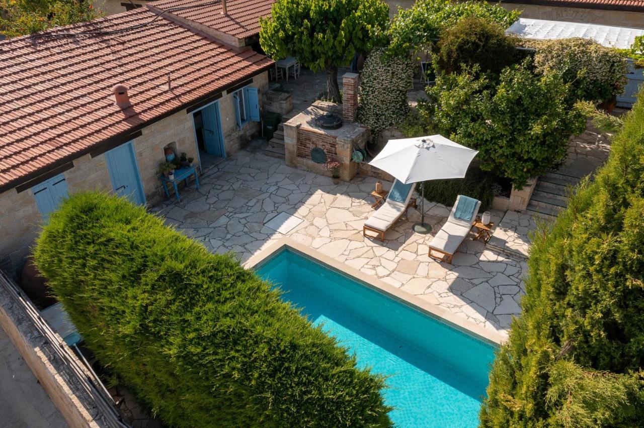 Villa Avgoustis Pachna ภายนอก รูปภาพ