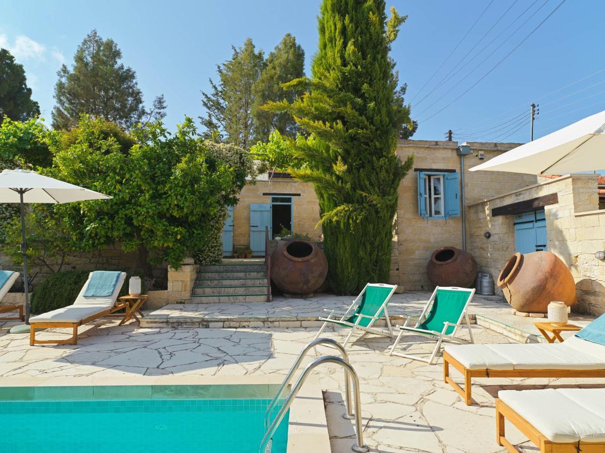 Villa Avgoustis Pachna ภายนอก รูปภาพ