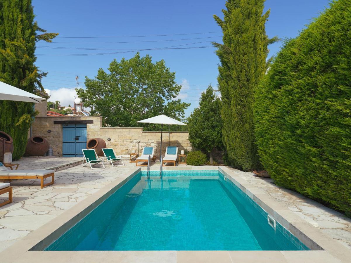 Villa Avgoustis Pachna ภายนอก รูปภาพ