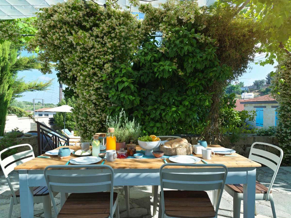 Villa Avgoustis Pachna ภายนอก รูปภาพ